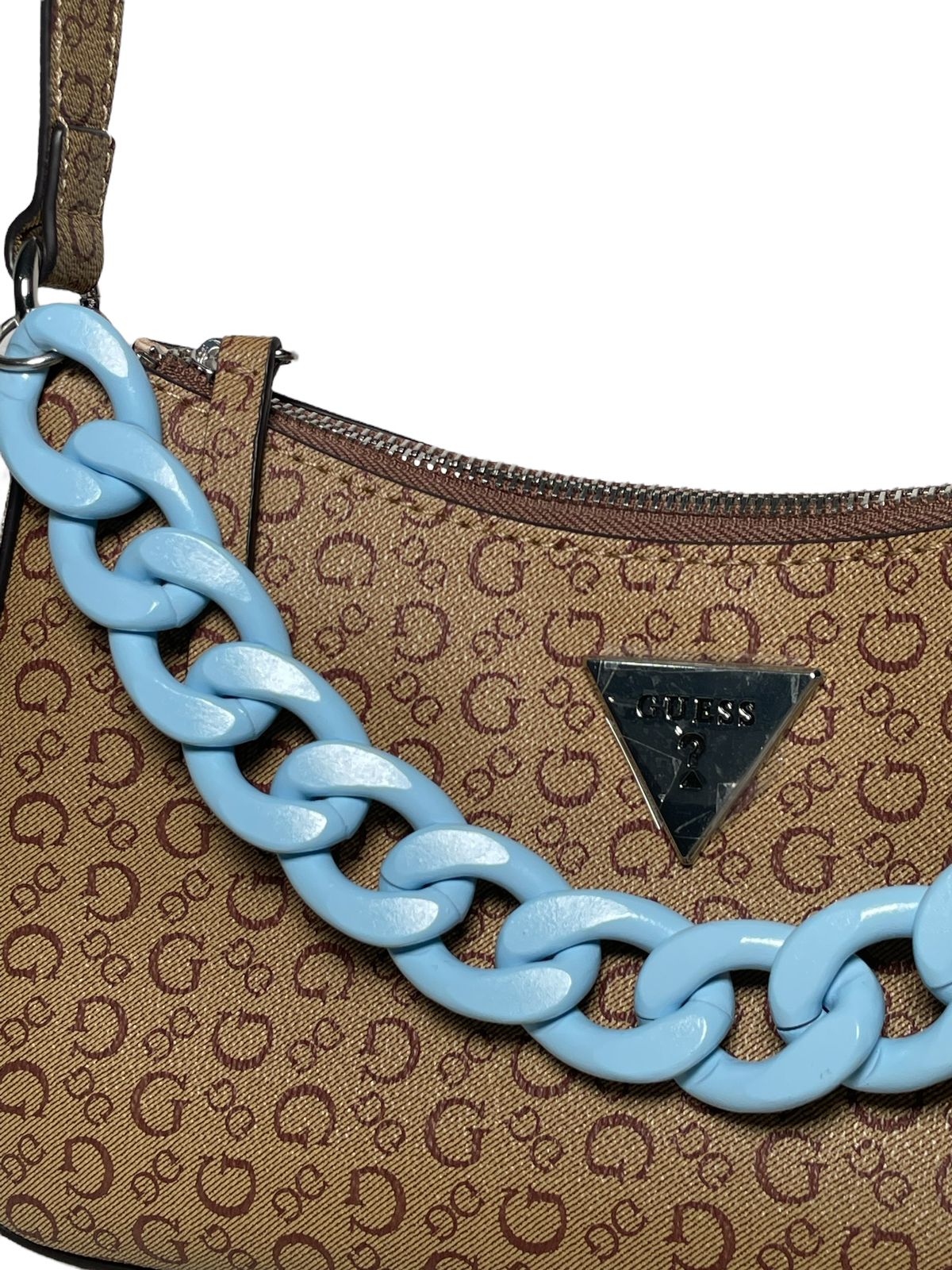 BOLSA DE MANO GUESS CAFE CON CADENA AZUL