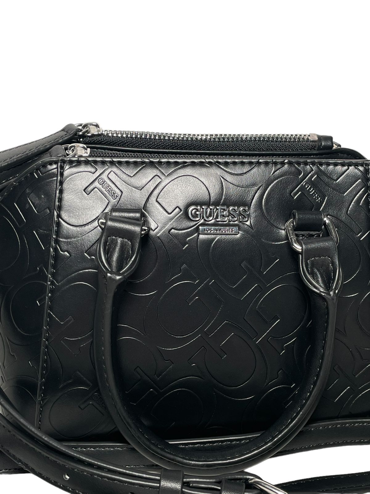 BOLSA DE MANO GUESS NEGRA CON LOGO ESTAMPADO