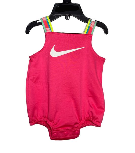 TRAJES DE BAÑO DE NIÑA NIKE 6M